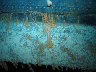 Concealment flap for above-water torpedo tubes on stbd side